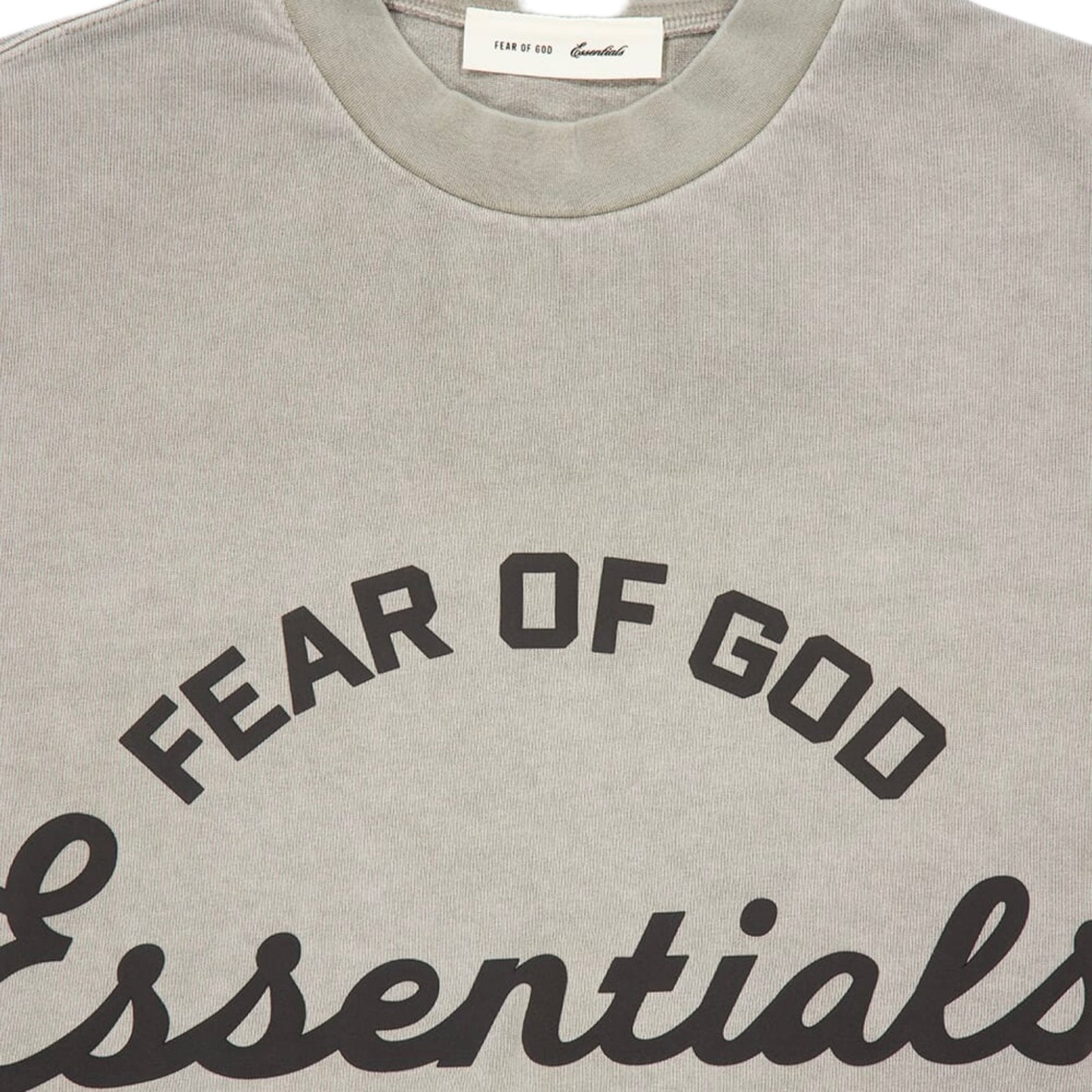 Camiseta Essentials